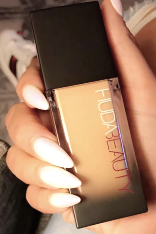 Huda Beauty Faux Filter Foundation